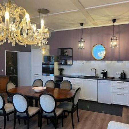 Ferienwohnung Alte Schule 22 Am Saseler Markt 2 Schlafzimmer & Baeder Hochwertig Hamburg Kültér fotó