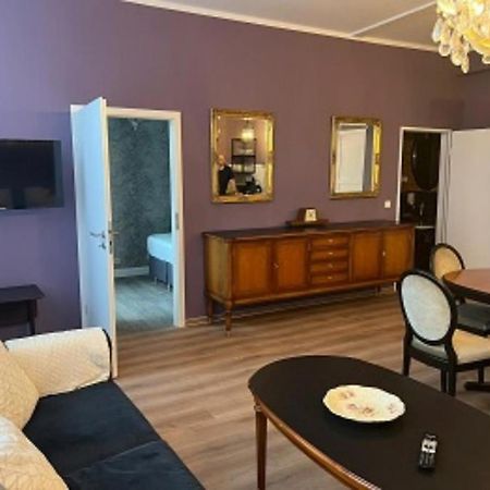 Ferienwohnung Alte Schule 22 Am Saseler Markt 2 Schlafzimmer & Baeder Hochwertig Hamburg Kültér fotó