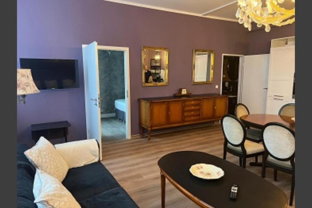 Ferienwohnung Alte Schule 22 Am Saseler Markt 2 Schlafzimmer & Baeder Hochwertig Hamburg Kültér fotó