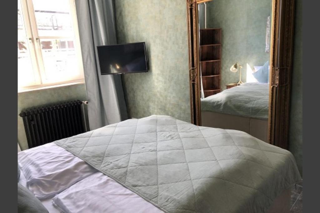 Ferienwohnung Alte Schule 22 Am Saseler Markt 2 Schlafzimmer & Baeder Hochwertig Hamburg Kültér fotó